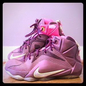 Lebron James Sneakers